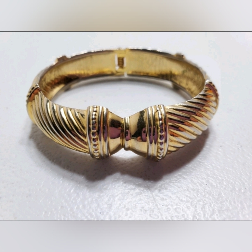 Elegant Gold-Toned Women's Bracelet